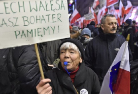 Thousands protest against rightwing government in Poland 